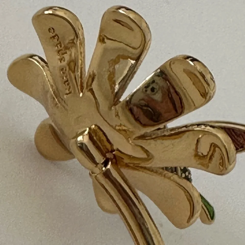 kate spade Gold and White Daisy Hummingbird Cuff Bracelet - Picture 11 of 12